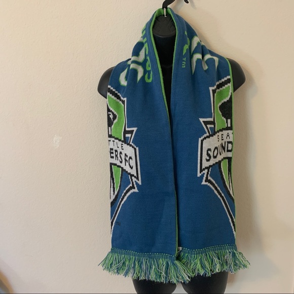 Seattle Sounders FC FanaticsBranded Core Scarf - Rave Green Sports scarf - Picture 2 of 13